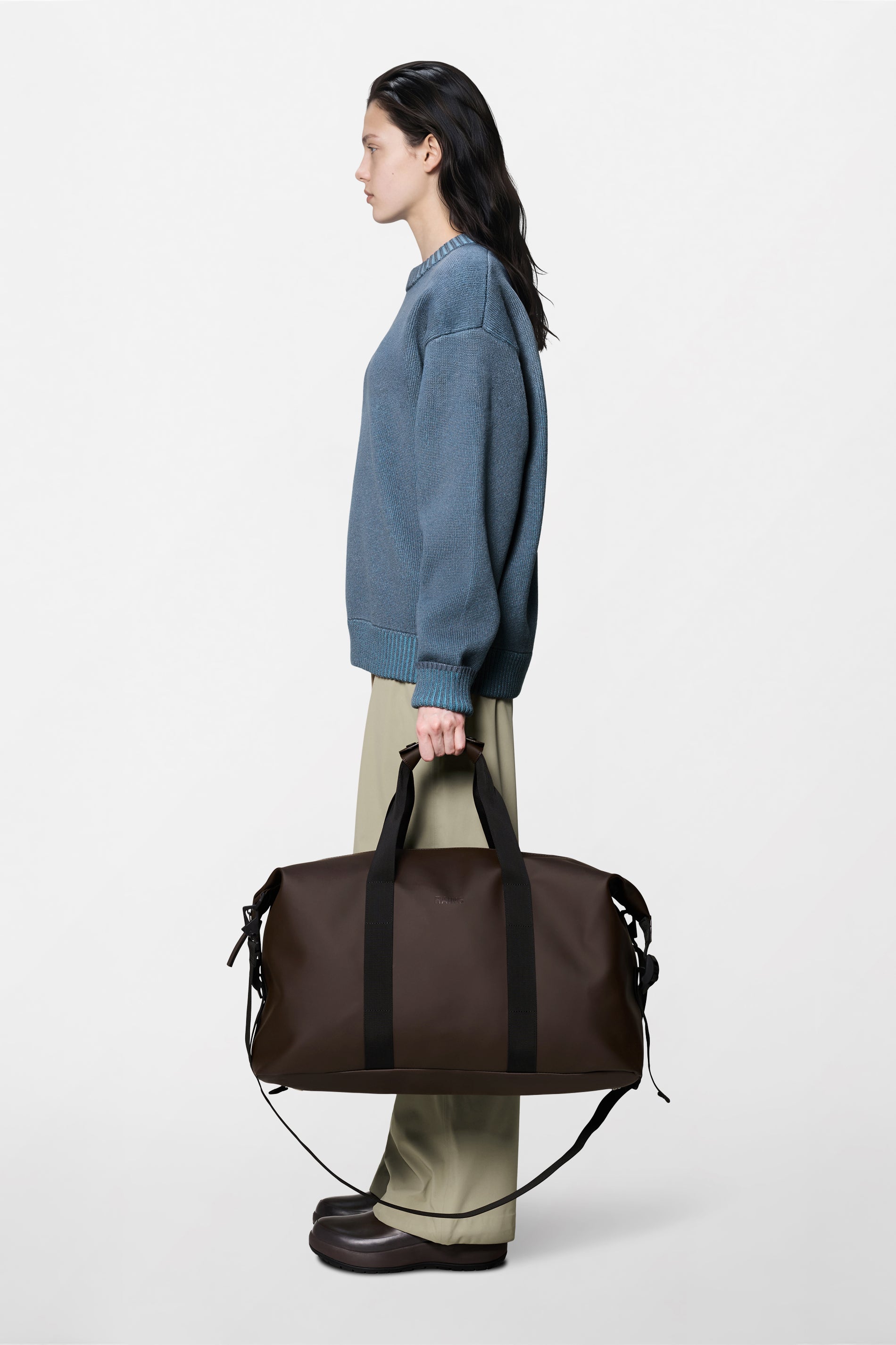 RAINS Hilo Weekend Bag Bark 36L H27 x D26 x W52 cm Weekender